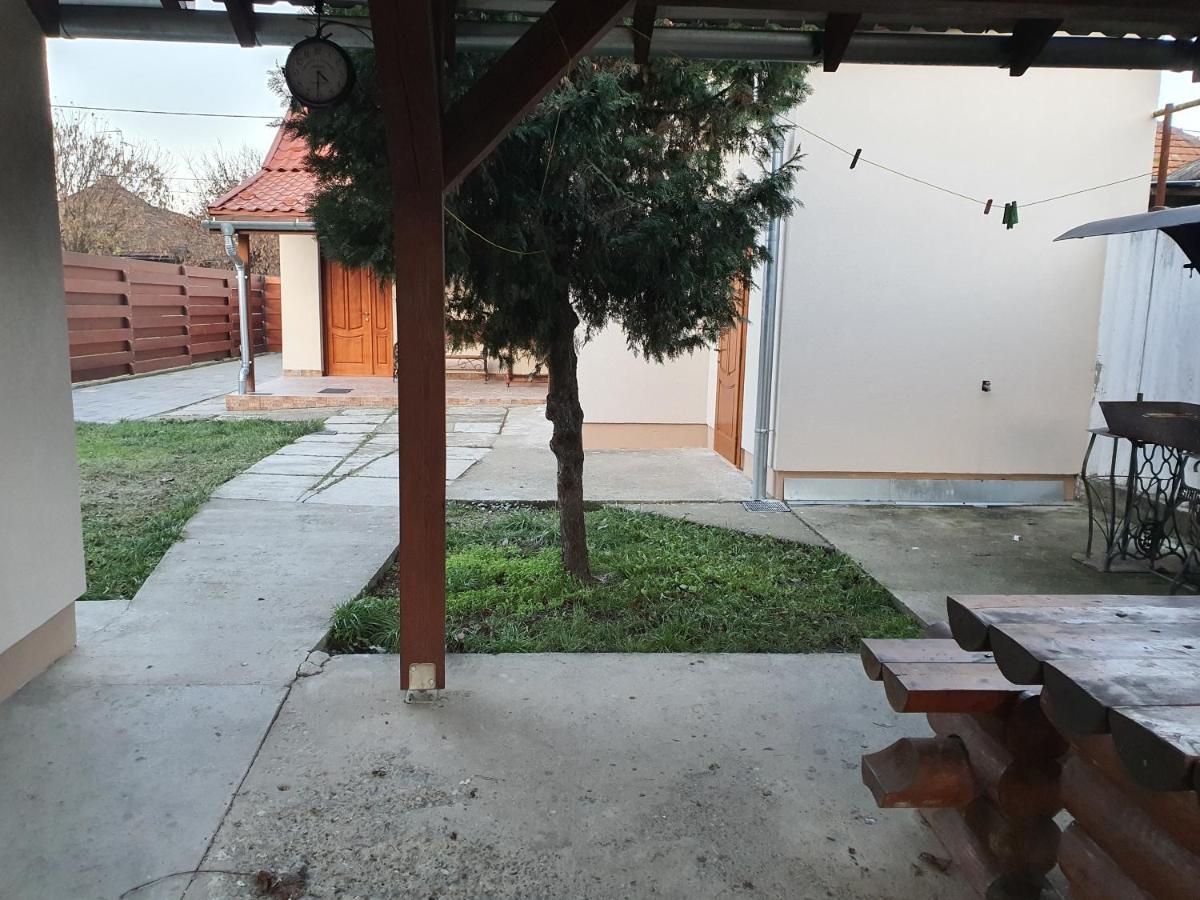 Bereg-Travel Hotel Exterior foto